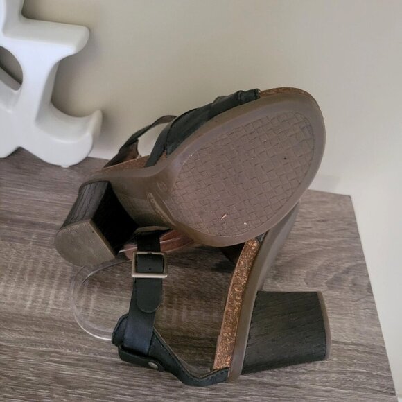 Dansko Dominique T Strap Black Leather Strappy Heeled Ankle Sandals EU 37 - Picture 8 of 9